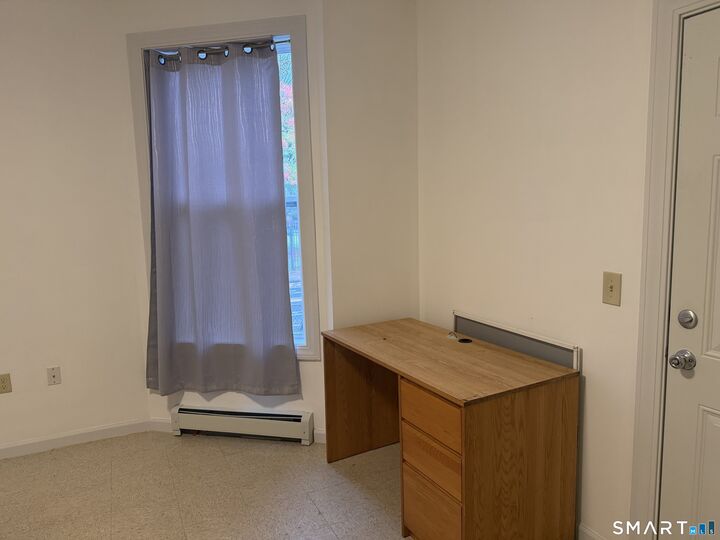 Property Photo:  1608 Broad Street 1  CT 06106 