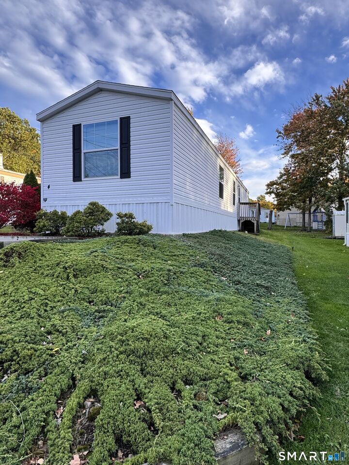 Property Photo:  4 South Terrace  CT 06066 