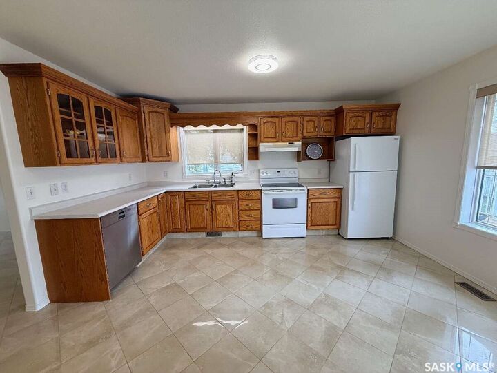 Property Photo:  2606 42nd Avenue  SK S9V 2B8 