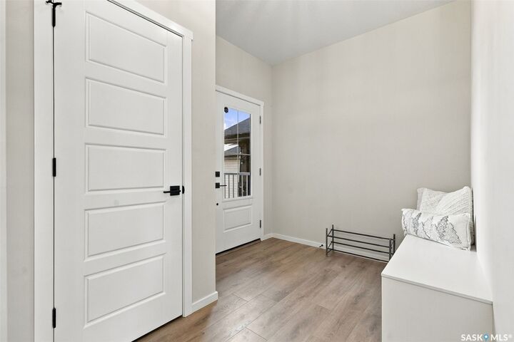 Property Photo:  438 Aniskotaw Way  SK S7W 1M3 