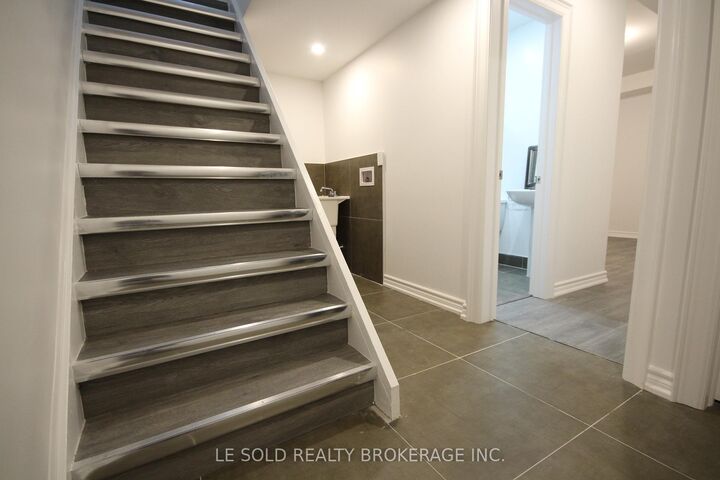 Property Photo:  13 Gordon Landon Drive Bsmt  ON L6B 0X9 