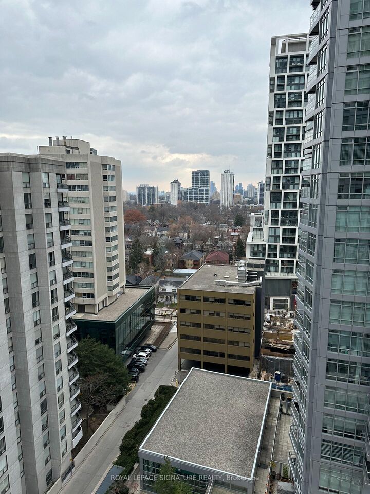 Property Photo:  2191 Yonge Street 1704  ON M4S 3H8 