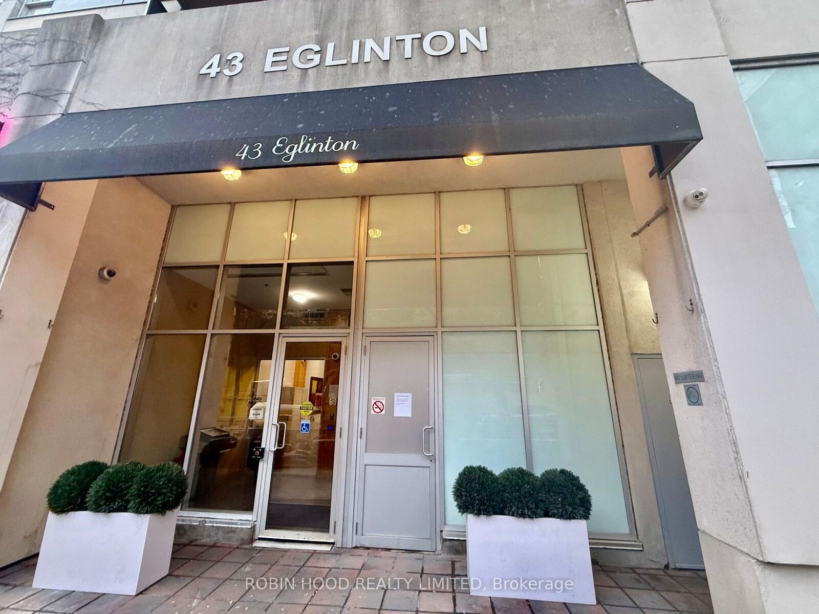 Property Photo:  43 Eglinton Avenue E 701  ON M4P 1A2 