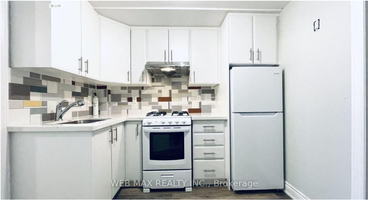 Property Photo:  92 Spencer Avenue Bsmt  ON M6K 2J6 