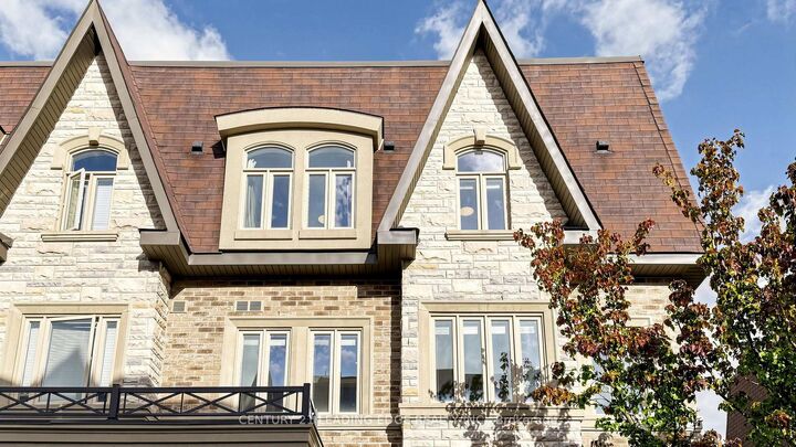 Property Photo:  320 John Street 202  ON L3T 0B1 