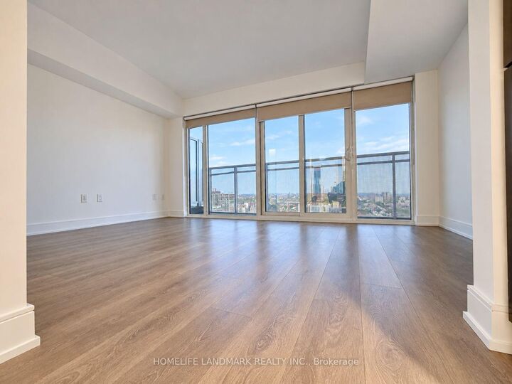 Property Photo:  89 McGill Street 2207  ON M5B 0B1 