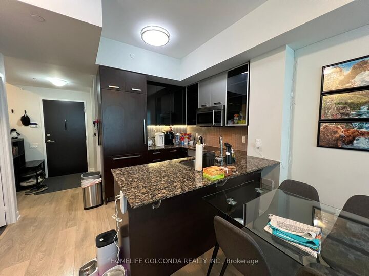 Property Photo:  5168 Yonge Street 102  ON M2N 0G1 