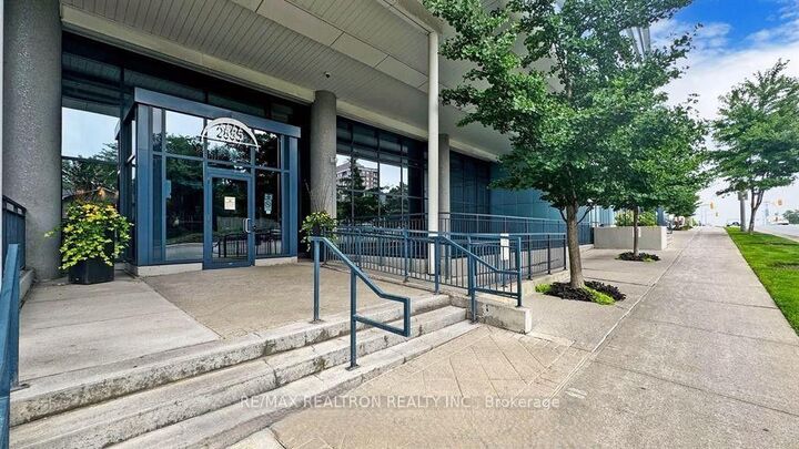 Property Photo:  2885 Bayview Avenue 1111  ON M2K 0A3 
