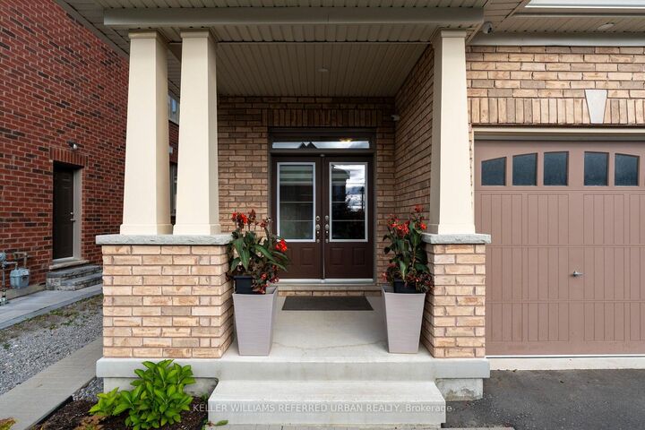 Property Photo:  2523 Orchestrate Drive Upper  ON L1L 0R3 