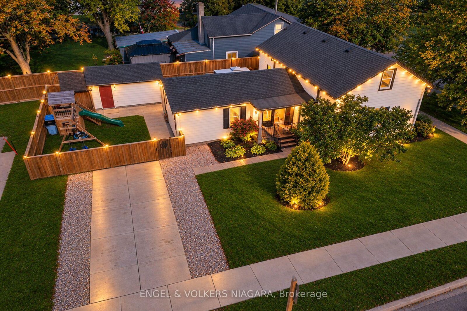 Property Photo:  13 Frederick Avenue  ON N0M 2T0 