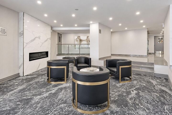 Property Photo:  10 Edgecliff Golfway 603  ON M3C 3A3 