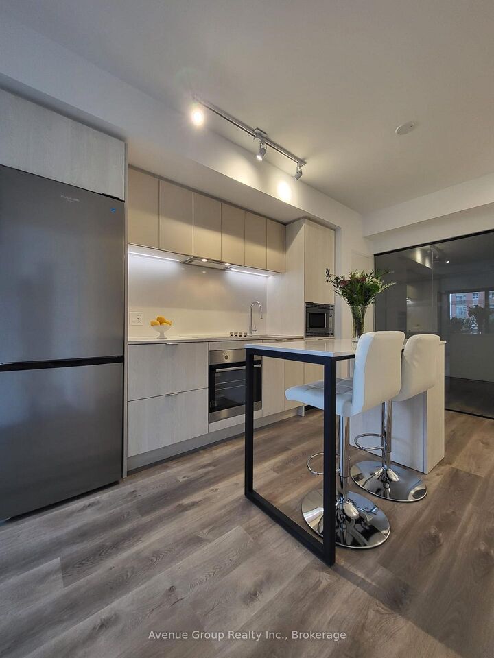Property Photo:  1 Jarvis Street 405  ON L8R 0A8 