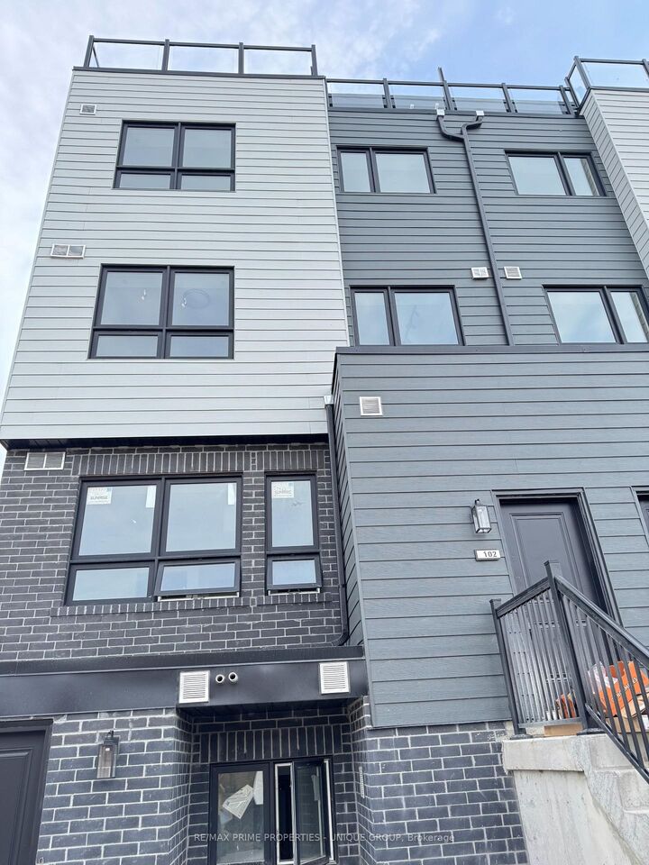 Property Photo:  1 Comely Way 102  ON L3R 2L8 