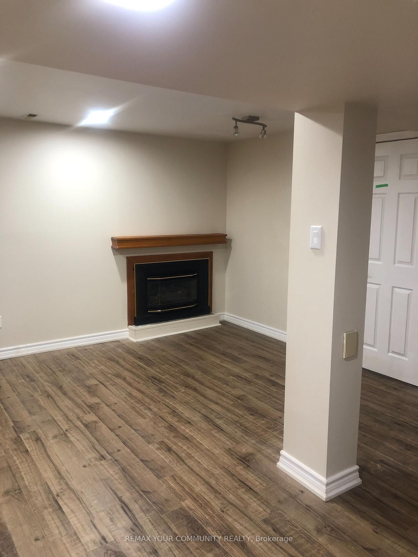 Property Photo:  517 Blackstock Road Bsmnt  ON L3Y 8H8 