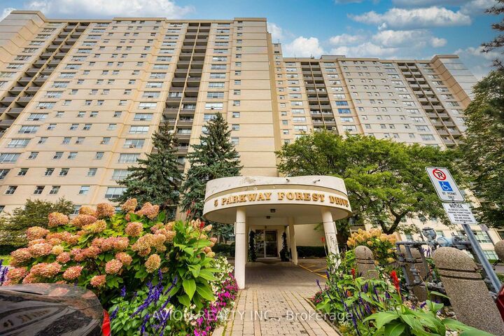 Property Photo:  5 Parkway Forest Drive 1911  ON M2J 1L2 