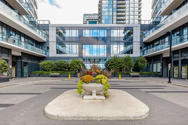 Property Photo: 65 Watergarden Drive 208 ON L5R 0G9