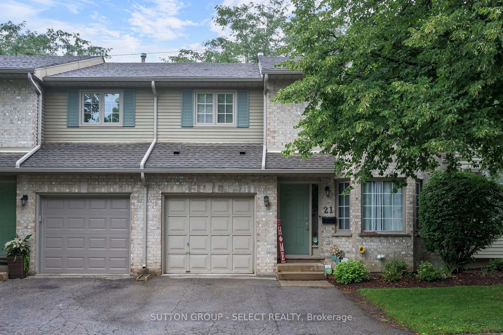 Property Photo:  410 Ambleside Drive 21  ON N6G 4Y3 