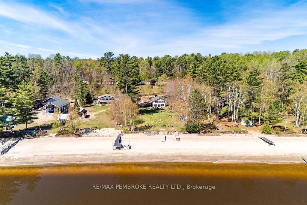 Property Photo:  634 Goldfinch Way  ON K0J 2K0 