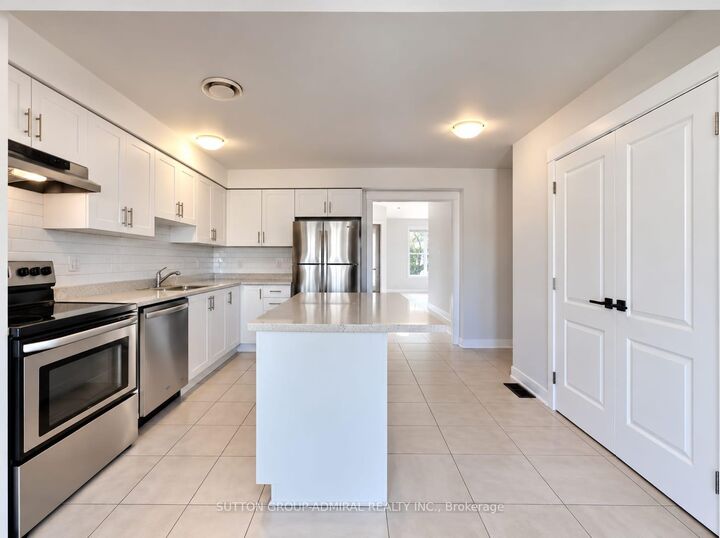 Property Photo:  115 Frank's Way  ON L4N 3J1 