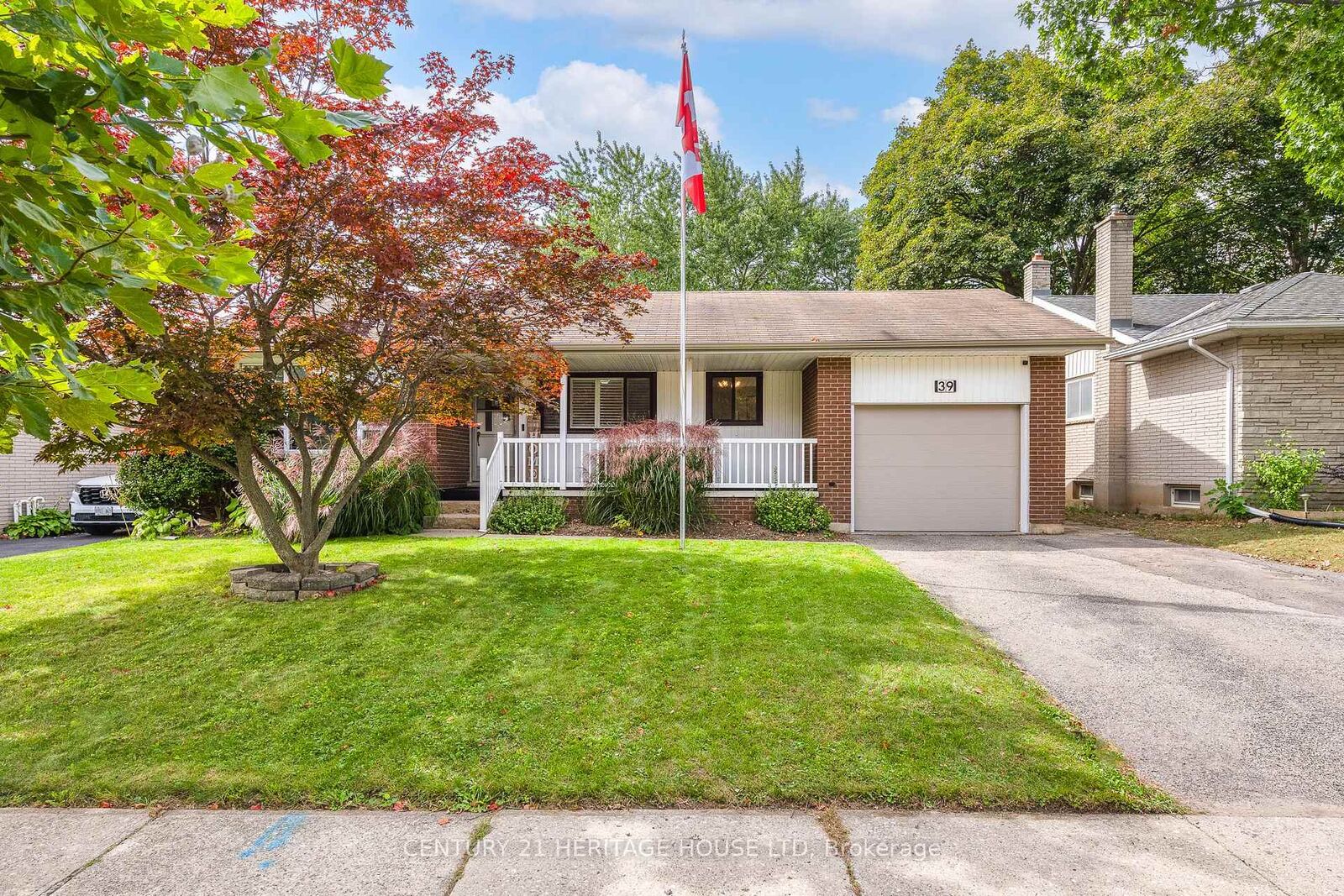 Photo de la propriété: 39 Wren Crescent ON N2A 1Y7