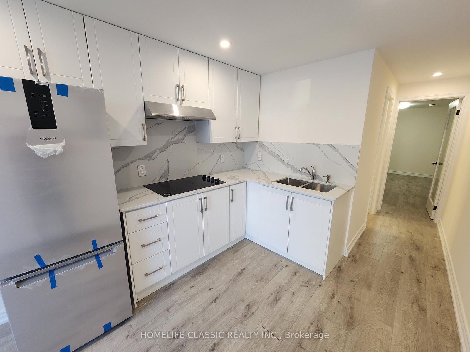 Property Photo:  5 Main Street S 8  ON L9P 1P2 