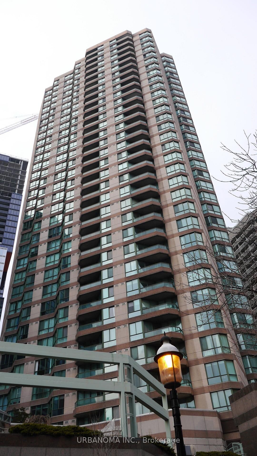 Property Photo:  38 Elm Street 3200  ON M5G 2K5 