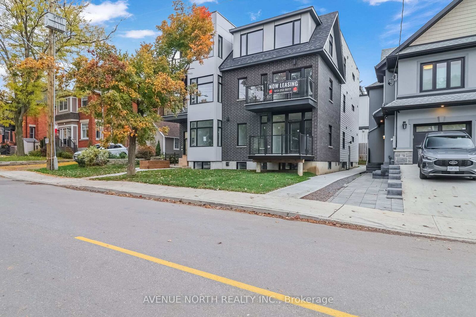 Property Photo:  436 Athlone Avenue 202  ON K1Z 5M7 