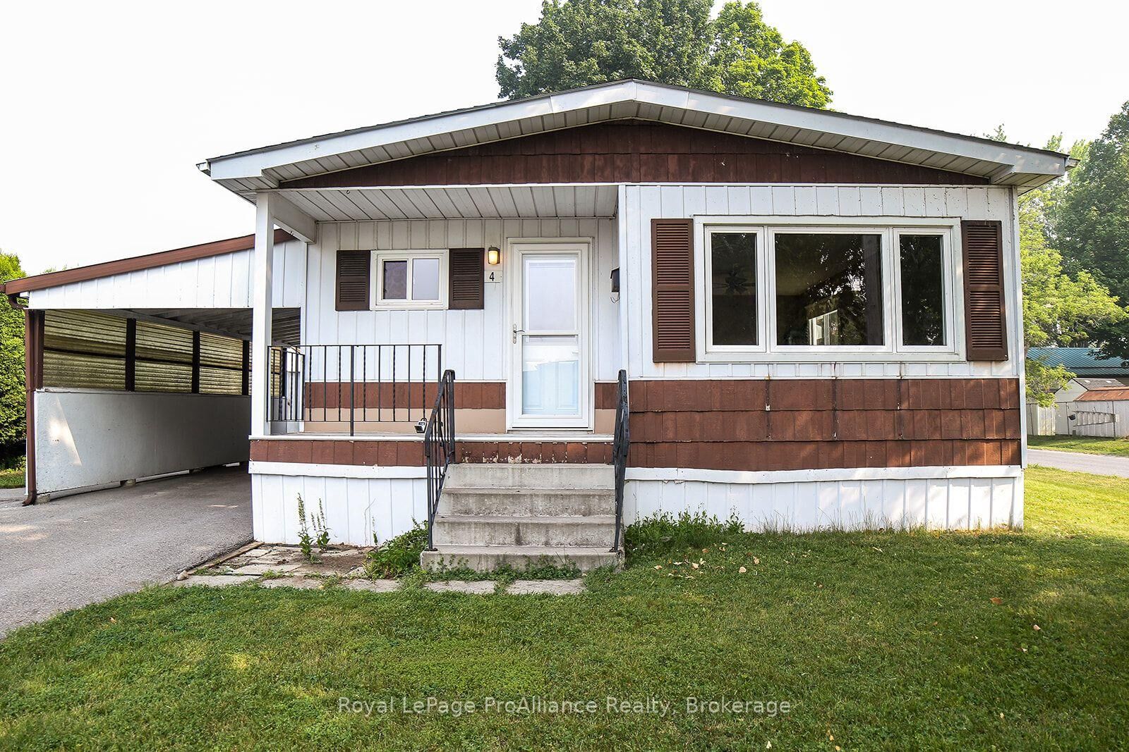 Property Photo:  4 Dove Lane 401  ON K8N 4Z3 
