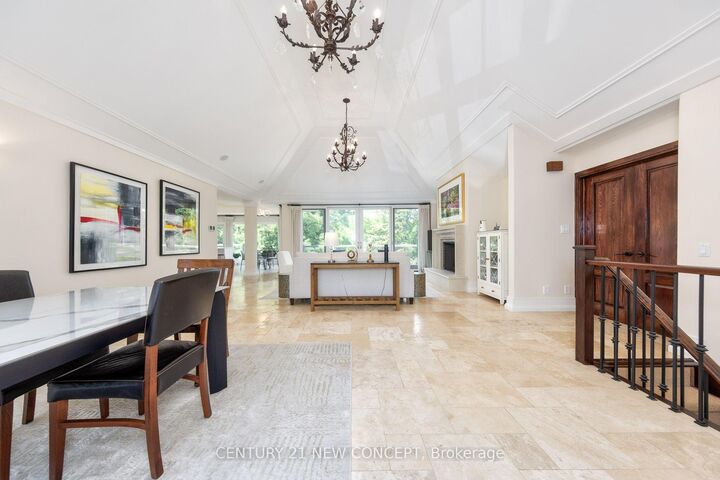 Property Photo: 8 Echo Valley Ridge ON M9B 2B3