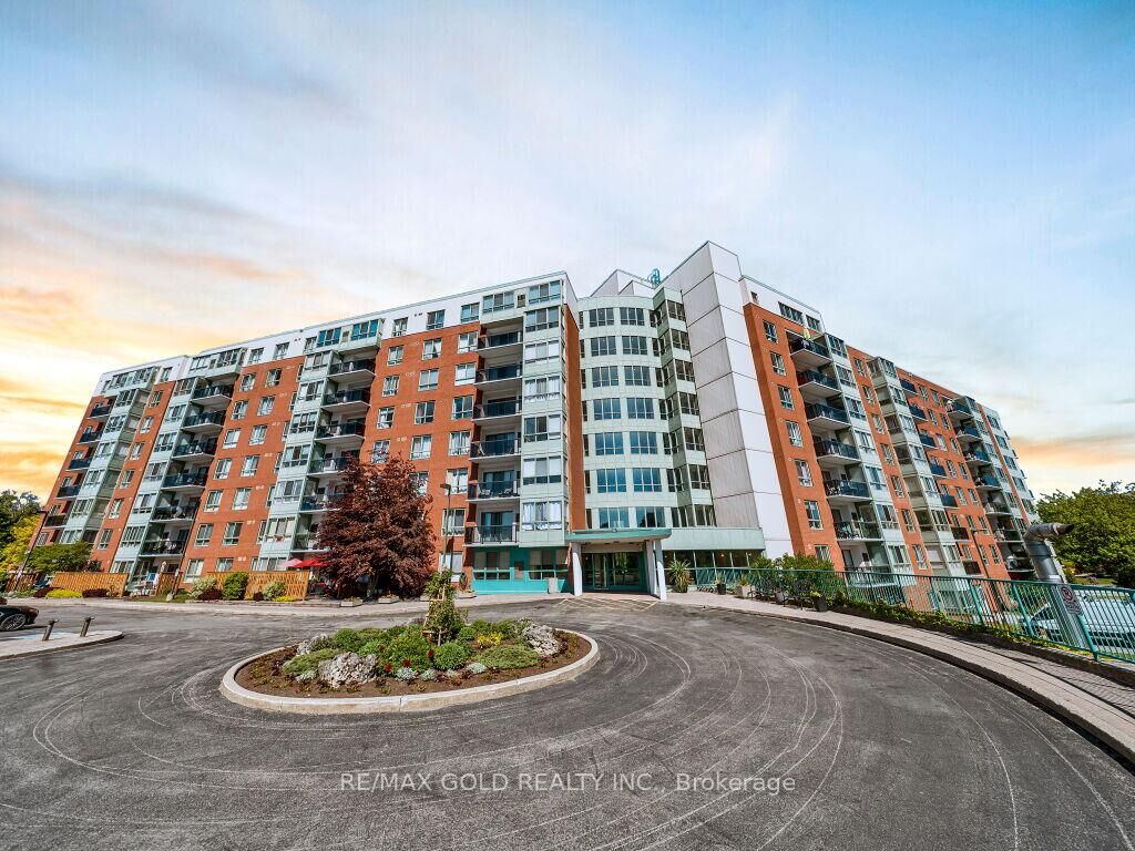Property Photo:  30 Blue Springs Drive 611  ON N2J 4T2 