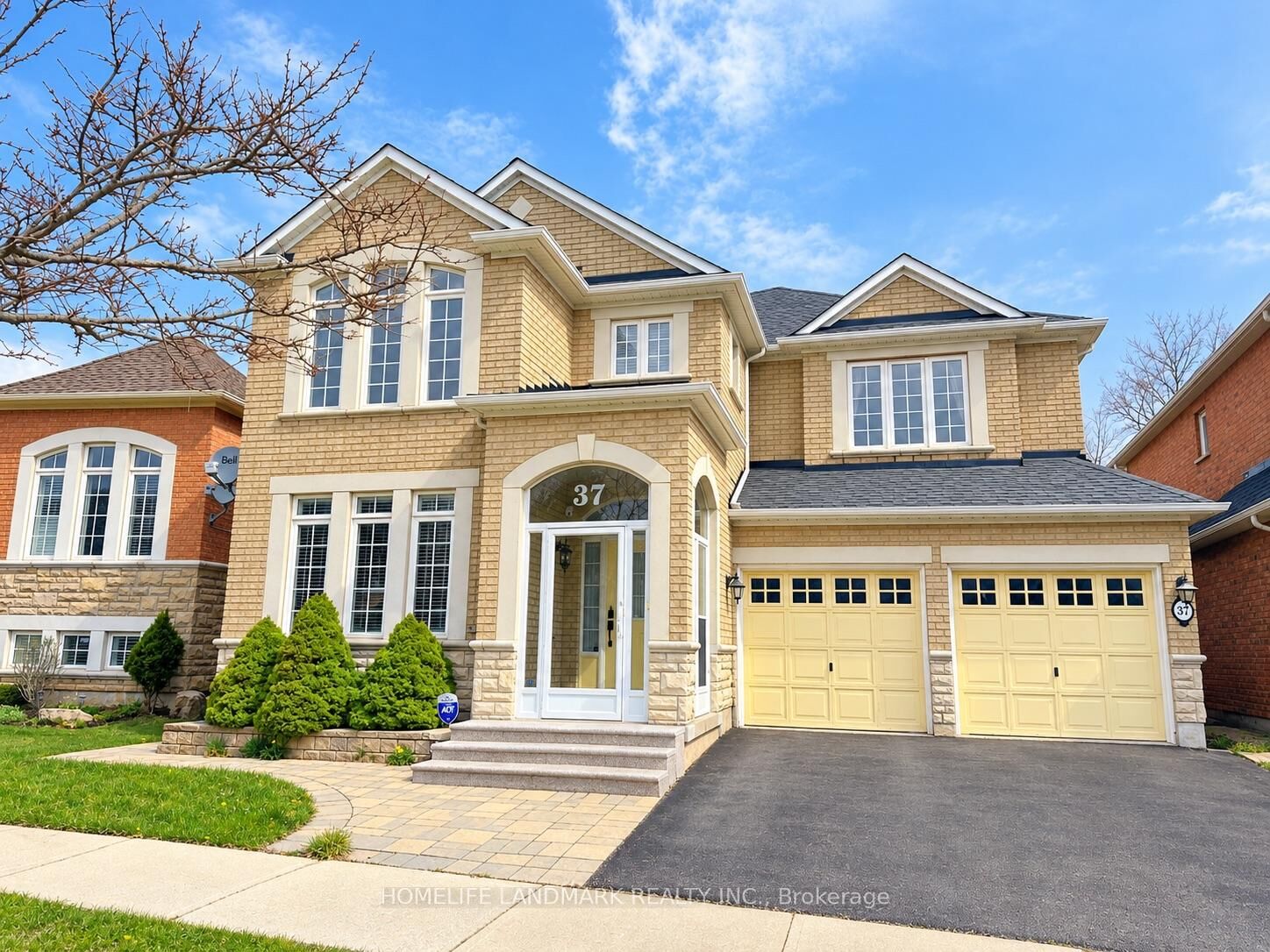 Property Photo:  37 Brass Drive  ON L4E 4T3 