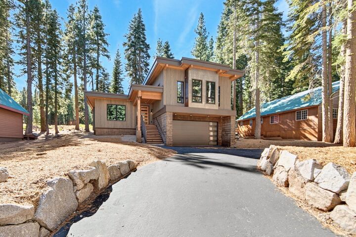 Property Photo:  13921 Copenhagen Drive  CA 96161 