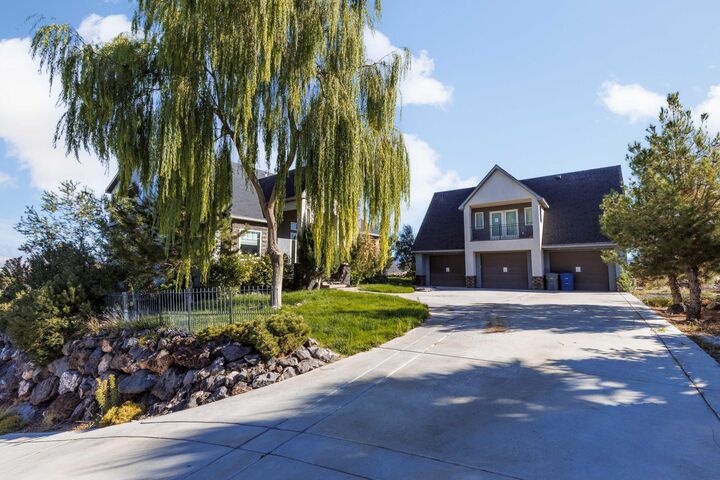 Property Photo: 2321 W Ridge View Dr UT 84737