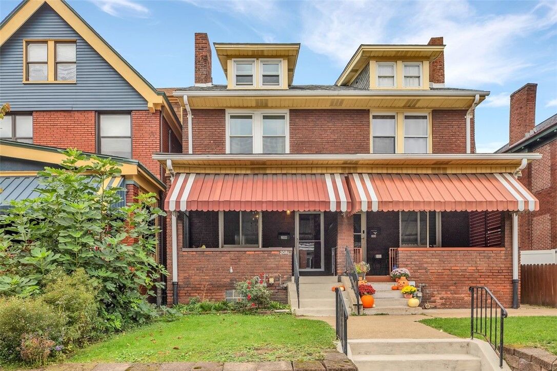 Property Photo:  208 Gross Street  PA 15224 
