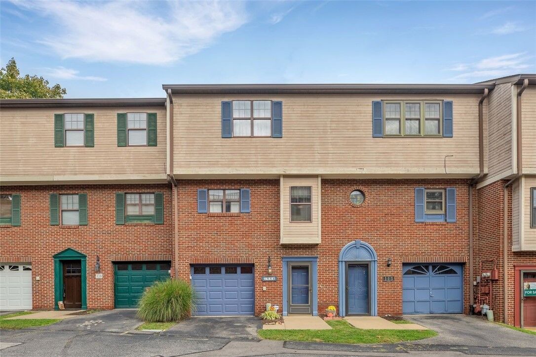 Property Photo:  114 Longfellow Ct  PA 15218 
