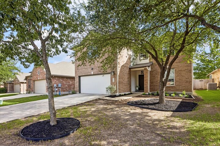 Property Photo: 650 Middle Creek TX 78610