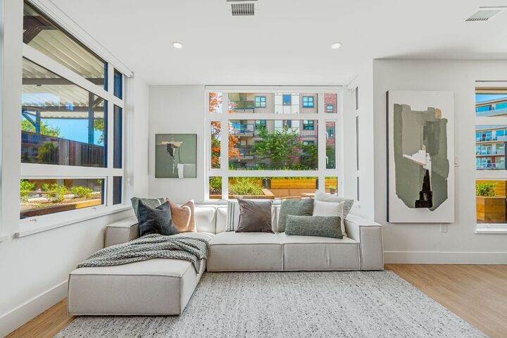 Property Photo:  20449 Park Avenue  BC V3A 4N2 
