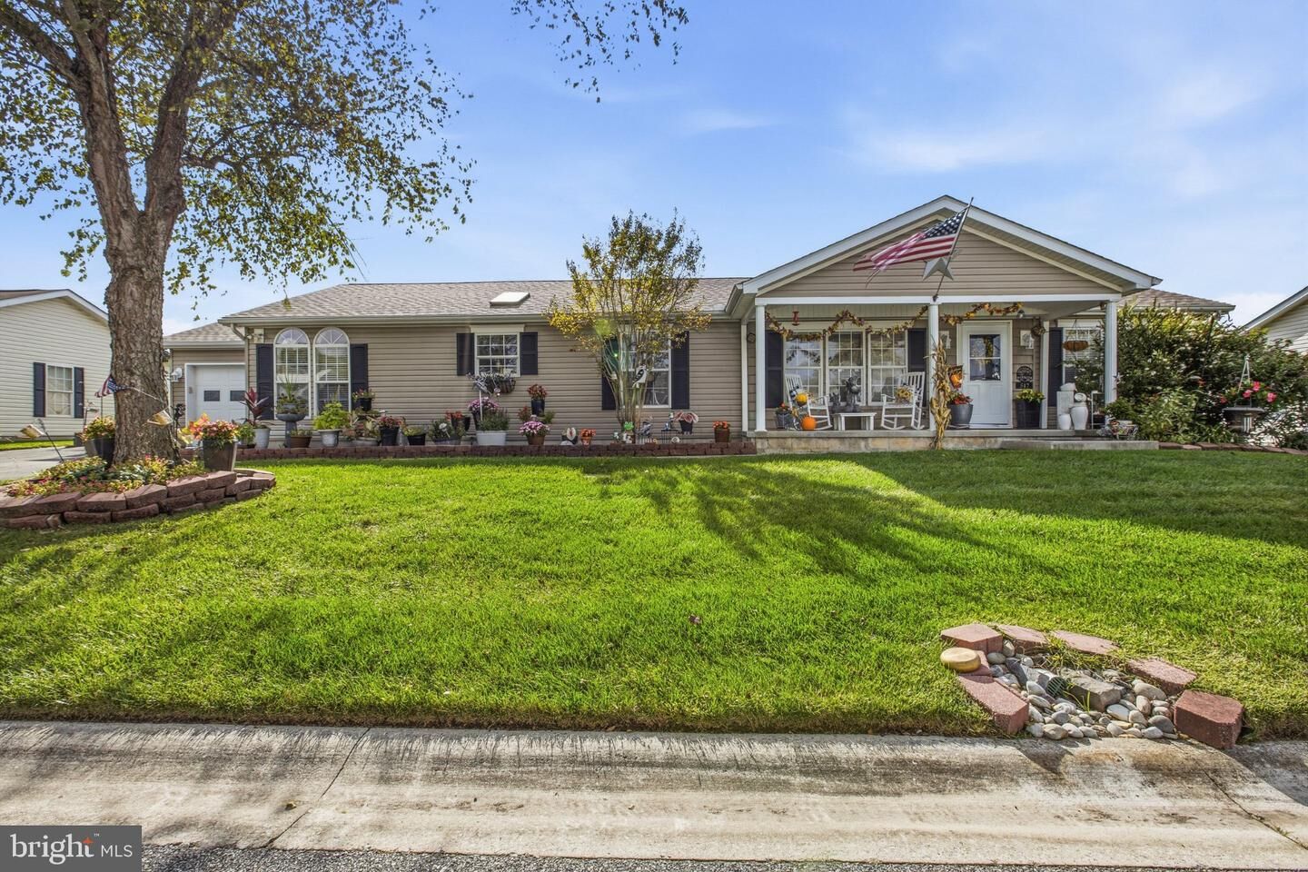 Property Photo:  517 Weaver Drive 517  DE 19901 