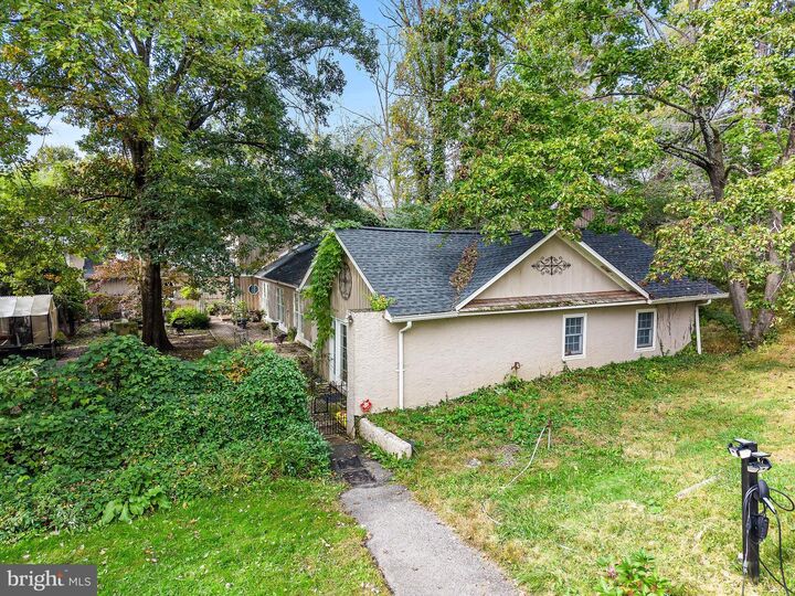 Property Photo:  346 Kennett Pike  PA 19317 