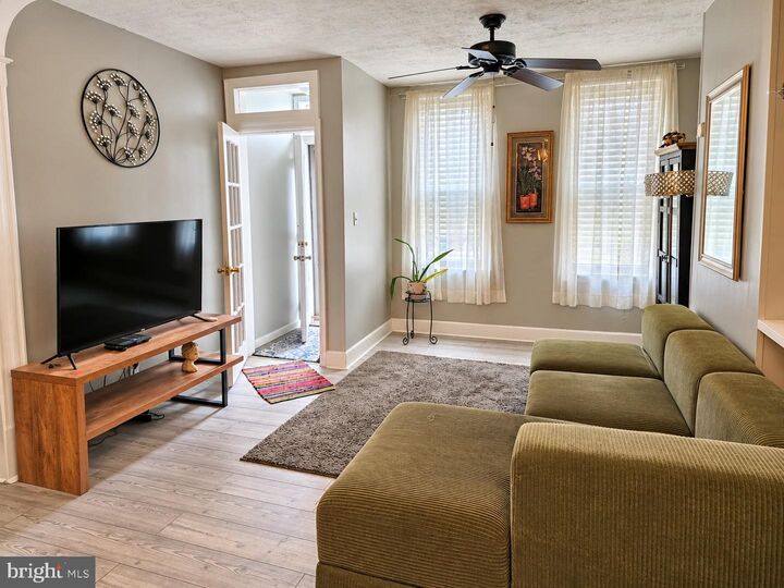 Property Photo:  412 Cantrell Street  PA 19148 
