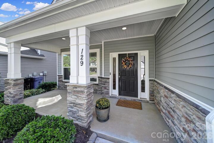 Property Photo:  129 Lantern Acres Drive  NC 28115 