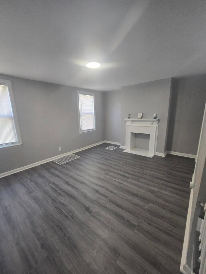 Property Photo:  1301 W Town Street  OH 43222 