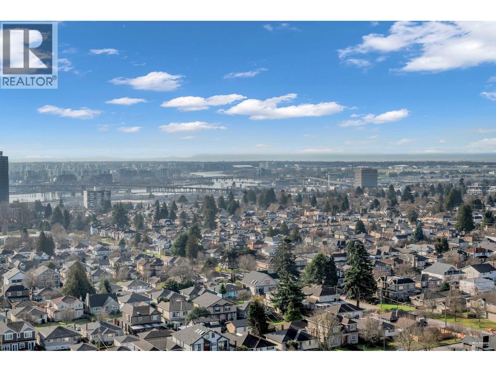 Property Photo:  7433 Cambie Street 1906  BC V6P 0J8 