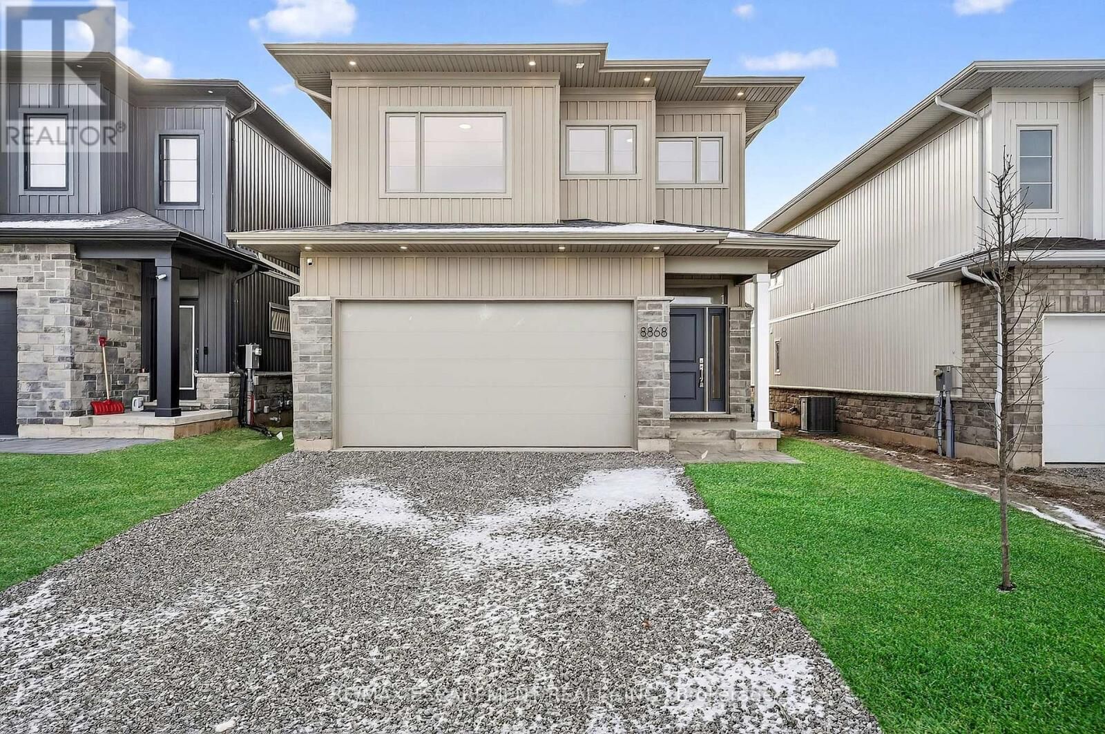 Property Photo: 8868 Angie Drive ON L2H 3W8