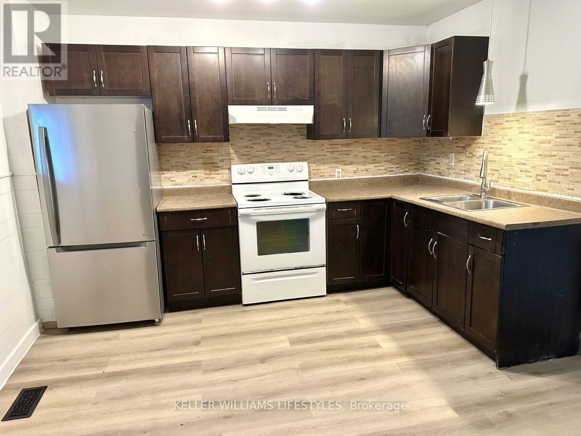 Property Photo:  491 Charlotte Street  ON N5W 4A5 