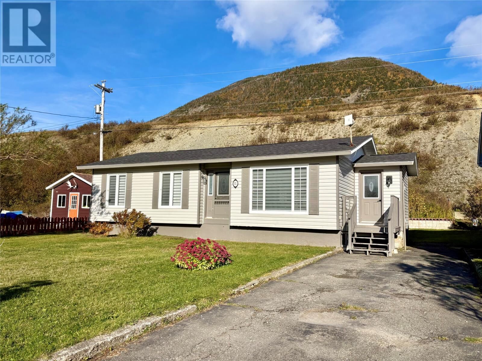 Property Photo:  32 Main Street  NL A0L 1H0 