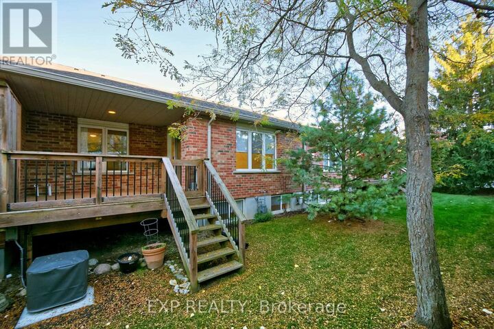 Property Photo:  1337 Commissioners Rd Road West 17  ON N6K 4V2 