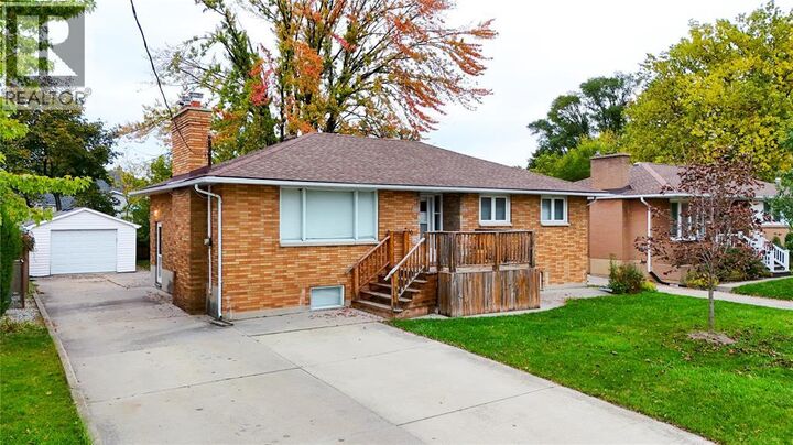 Property Photo:  700 Guthrie Street  ON N7V 1X8 