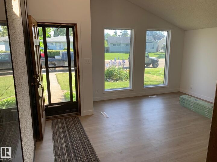 Property Photo:  16321 - 109A Ave NW  AB T5P 1C5 