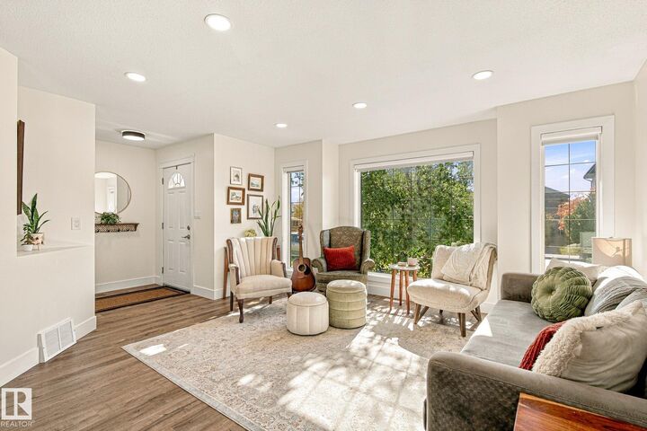 Property Photo:  1908 36 Avenue NW  AB T6T 1S9 